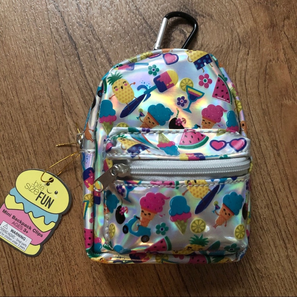 Mini Backpack Clip!